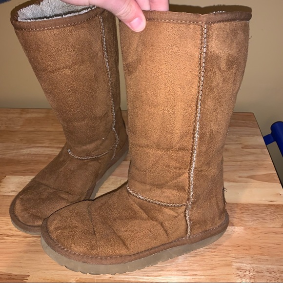UGG Shoes - UGG Tan Boots Size 6